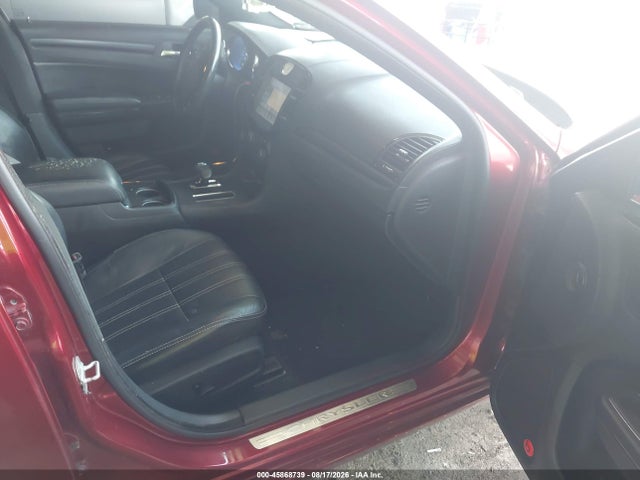 صورة 5 لـ 2013 Chrysler 300 300S