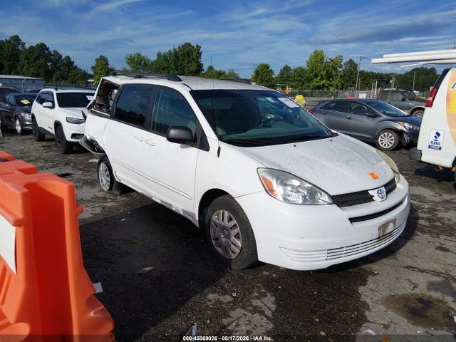 2005 TOYOTA SIENNA LE