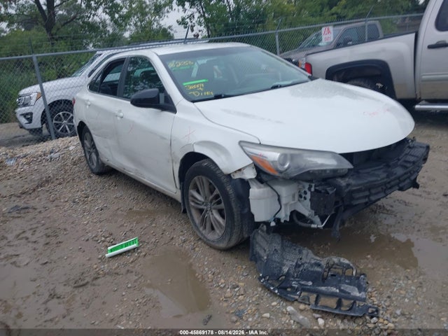 2017 TOYOTA CAMRY SE