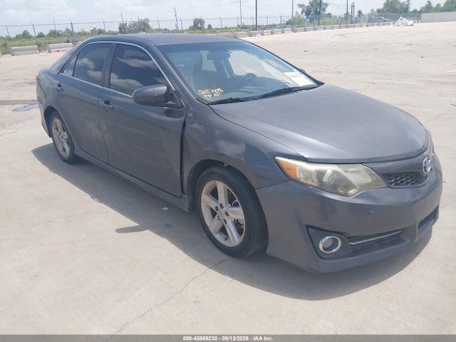 2012 TOYOTA CAMRY SE