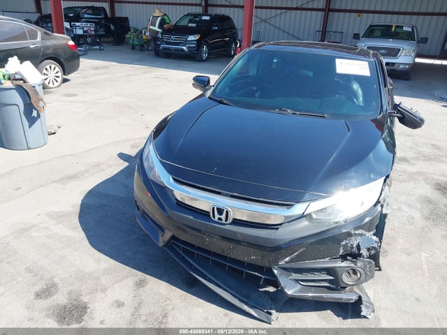 2017 Honda CIVIC EX-T — миниатюра 13