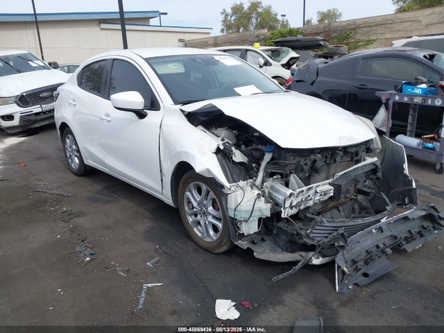 2017 TOYOTA YARIS 