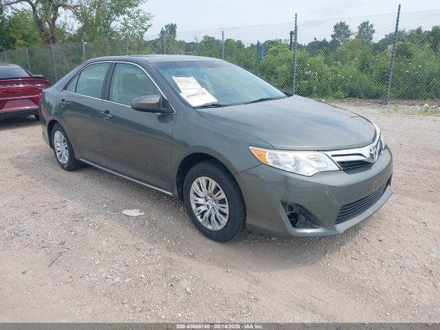 2013 TOYOTA CAMRY LE