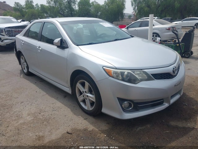 2014 TOYOTA CAMRY SE