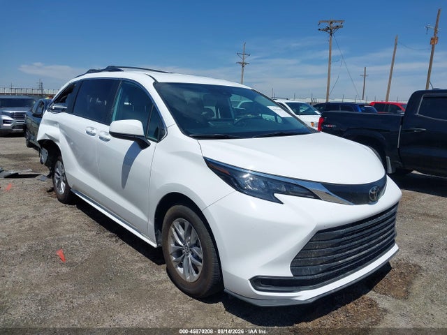 2026 TOYOTA SIENNA LE
