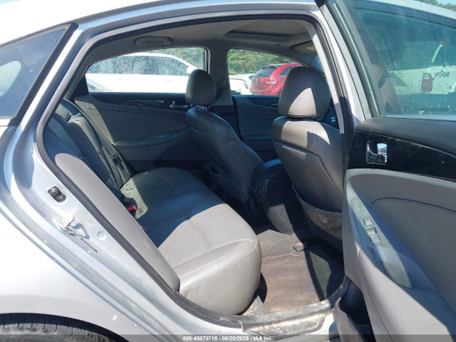 2011 Hyundai SONATA LIMITED — миниатюра 8