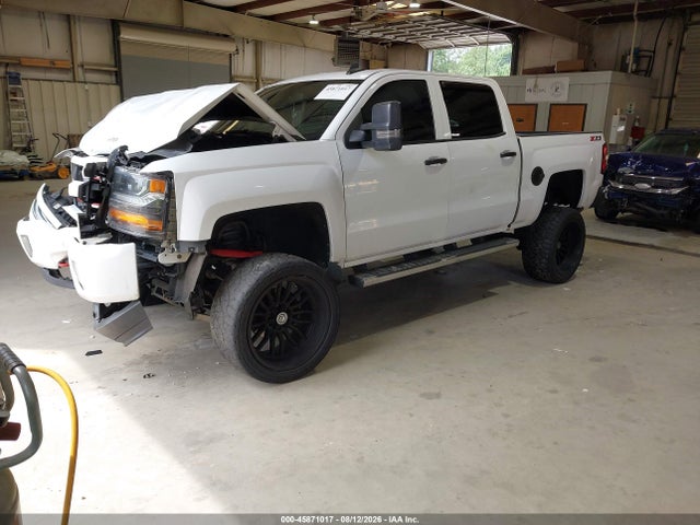 2017 Chevrolet SILVERADO 1500 LT photo 2