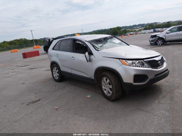 2013 KIA SORENTO LX