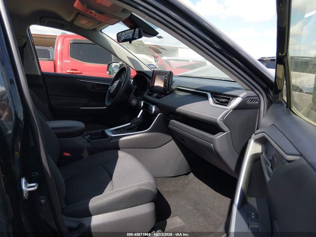 2019 TOYOTA RAV4 LE 5