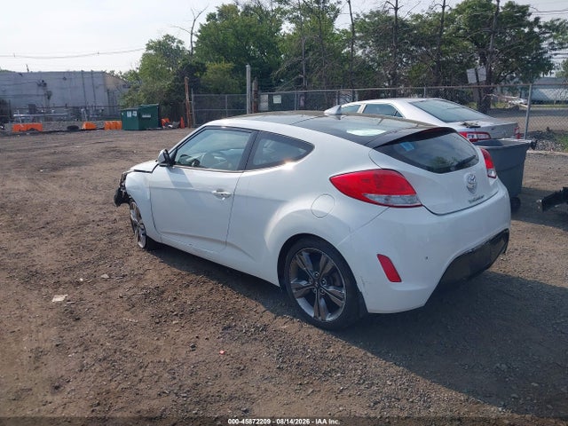 صورة 3 لـ 2016 Hyundai VELOSTER