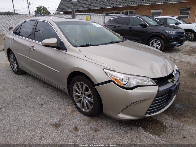 2016 TOYOTA CAMRY XLE