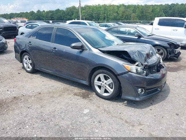 2013 TOYOTA CAMRY SE