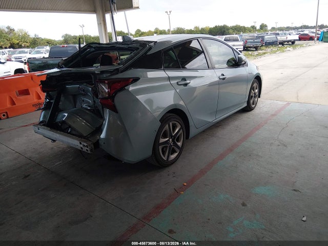صورة 4 لـ 2022 Toyota PRIUS XLE
