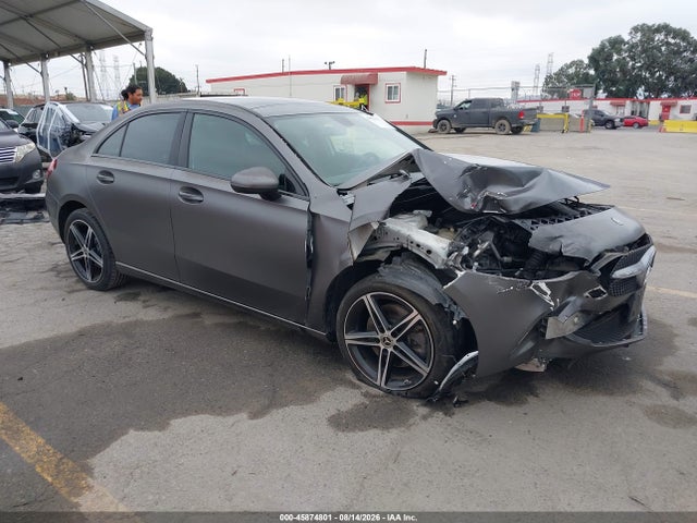 2019 MERCEDES-BENZ A 220