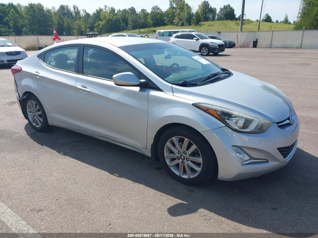 2016 HYUNDAI ELANTRA SE