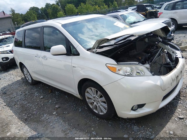 2017 TOYOTA SIENNA XLE 7 PASSENGER