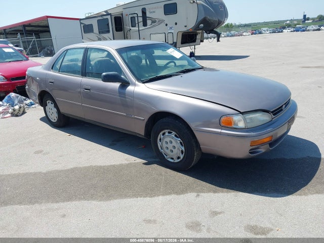 1995 TOYOTA CAMRY DX