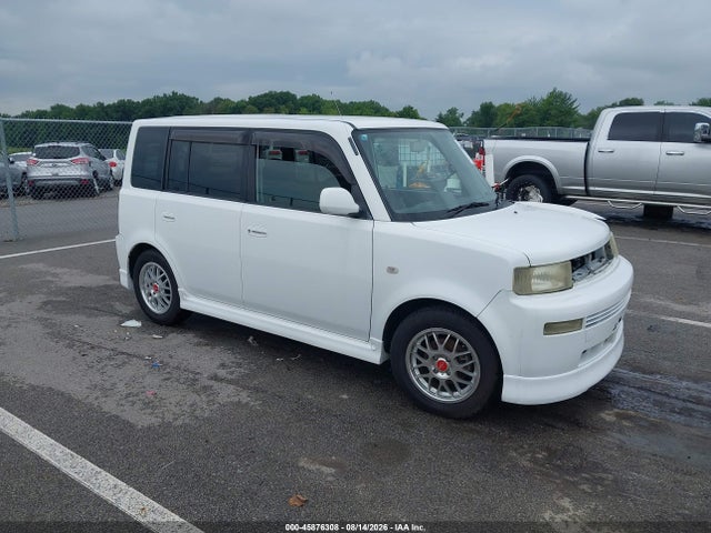 2001 TOYOTA SCION 