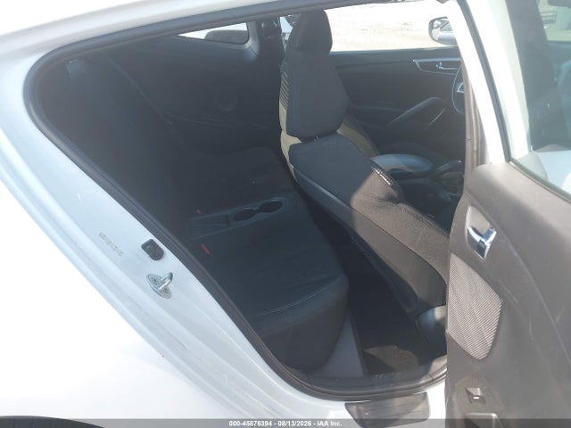 صورة 8 لـ 2015 Hyundai VELOSTER