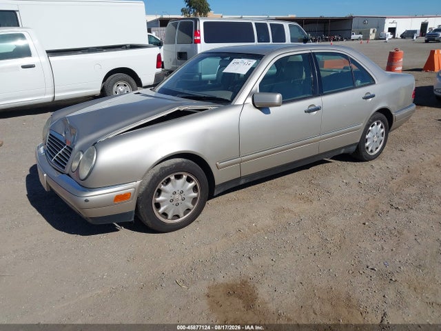 1998 Mercedes-BENZ E 320 照片 2