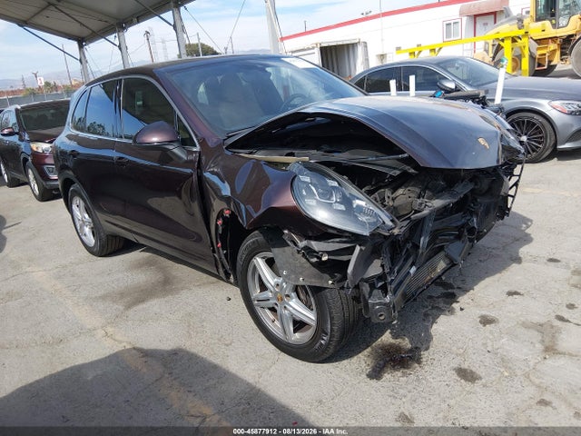 2016 PORSCHE CAYENNE 