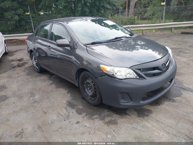 2013 TOYOTA COROLLA LE