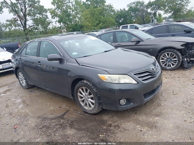 2011 TOYOTA CAMRY XLE