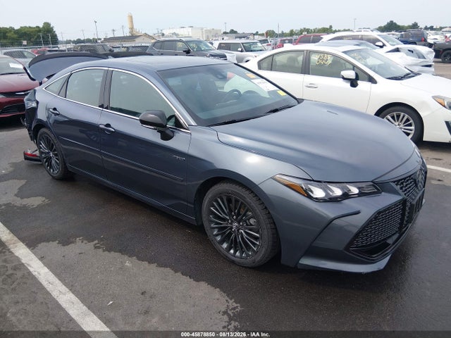 2019 TOYOTA AVALON XSE