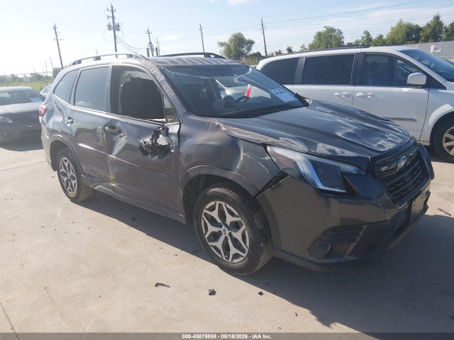 2022 SUBARU FORESTER PREMIUM