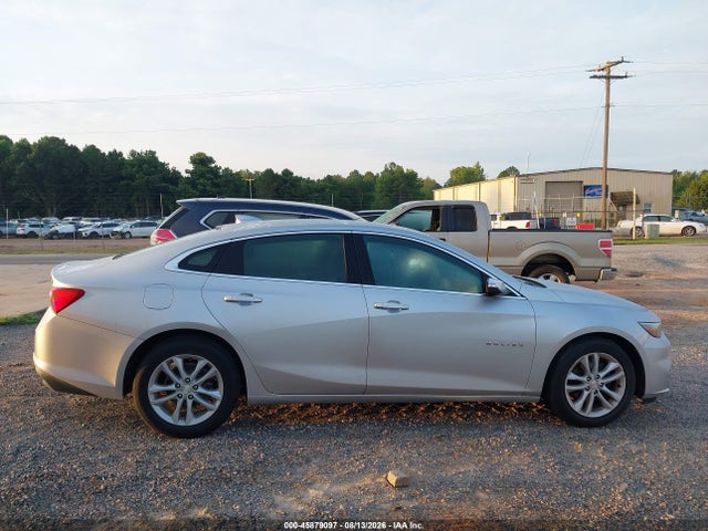 2017 Chevrolet MALIBU 1LT photo 13