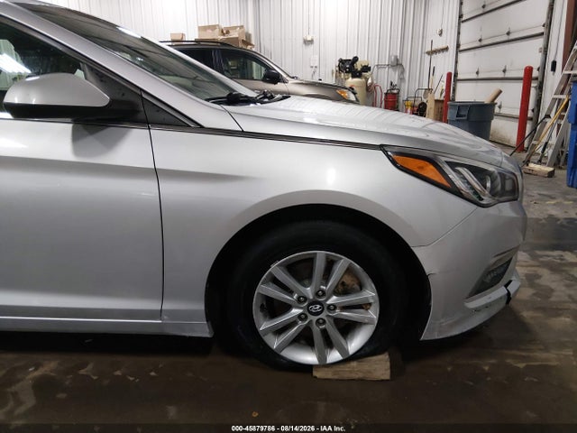 2015 Hyundai SONATA SE — миниатюра 17
