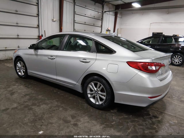 2015 Hyundai SONATA SE — миниатюра 3