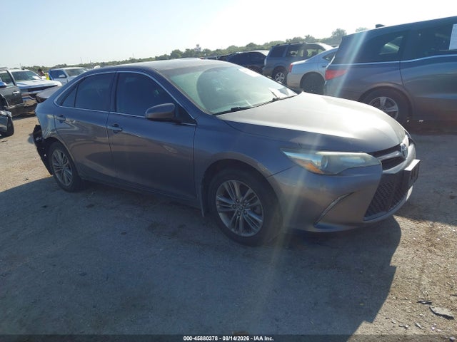 2016 TOYOTA CAMRY SE