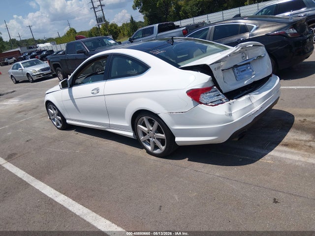 صورة 3 لـ 2015 Mercedes-BENZ C 250