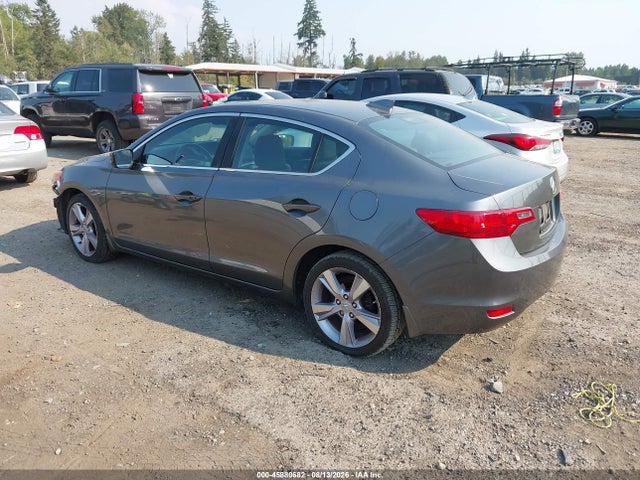 صورة 3 لـ 2013 Acura ILX 2.0L