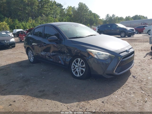 2018 TOYOTA YARIS 