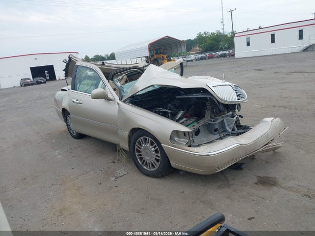2007 LINCOLN TOWN CAR SIGNATURE LIMITED