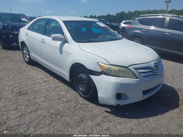 2011 TOYOTA CAMRY LE
