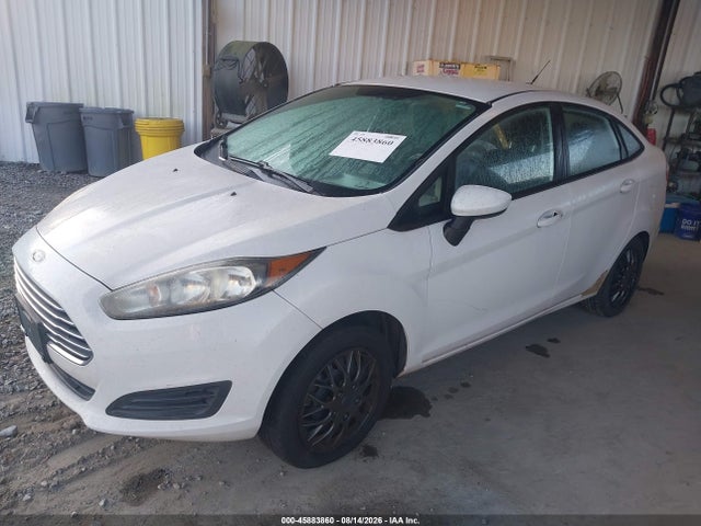 2015 FORD FIESTA S — фото 2
