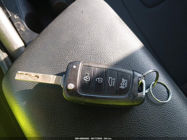 2023 HYUNDAI ELANTRA SE 11