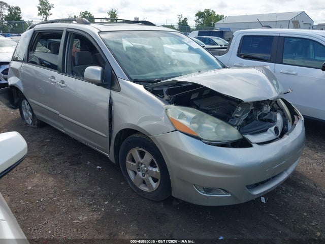 2006 TOYOTA SIENNA XLE