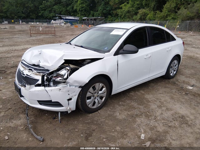 صورة 2 لـ 2013 Chevrolet CRUZE LS AUTO