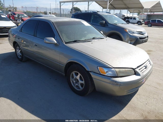 1998 Toyota CAMRY LE — фото 1