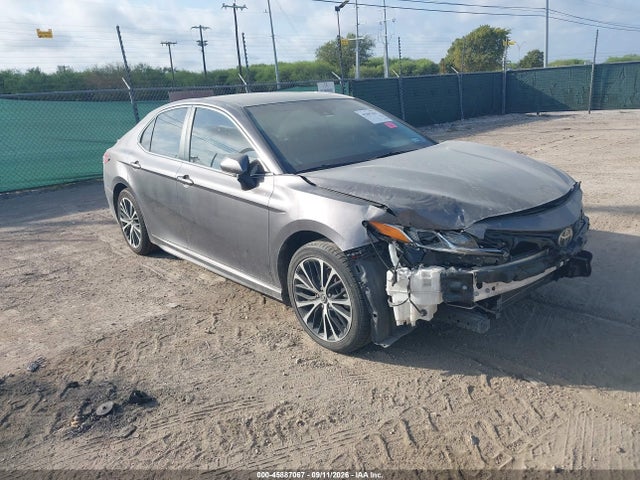 2018 TOYOTA CAMRY SE