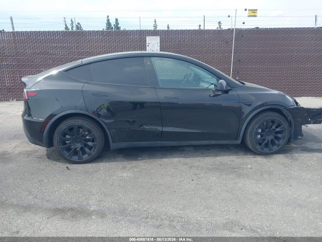 2021 TESLA MODEL Y LONG RANGE DUAL MOTOR ALL-WHEEL DRIVE 12