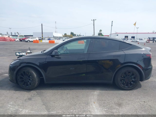 2021 TESLA MODEL Y LONG RANGE DUAL MOTOR ALL-WHEEL DRIVE 13