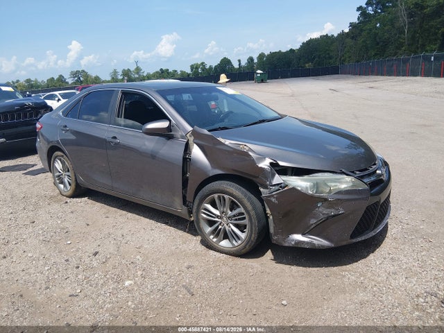 2015 TOYOTA CAMRY SE