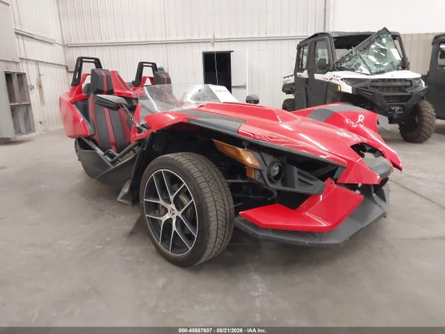 2016 POLARIS SLINGSHOT SL