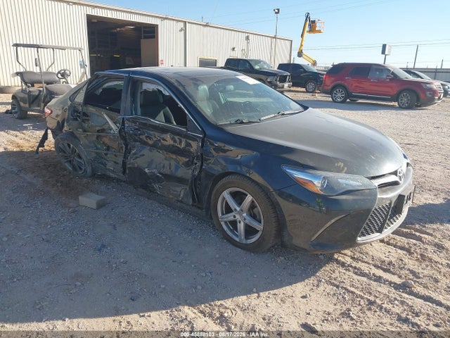 2016 TOYOTA CAMRY SE