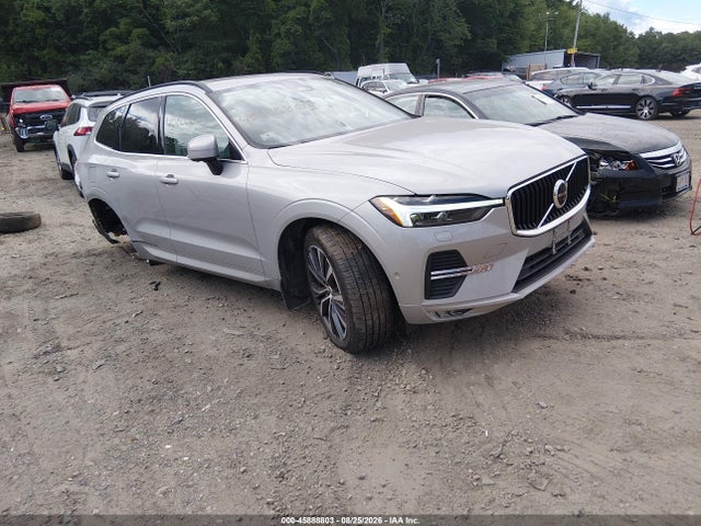 2022 VOLVO XC60 B5 MOMENTUM